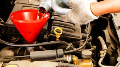car engine oil change service